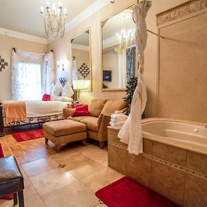 Private Bathroom King Room